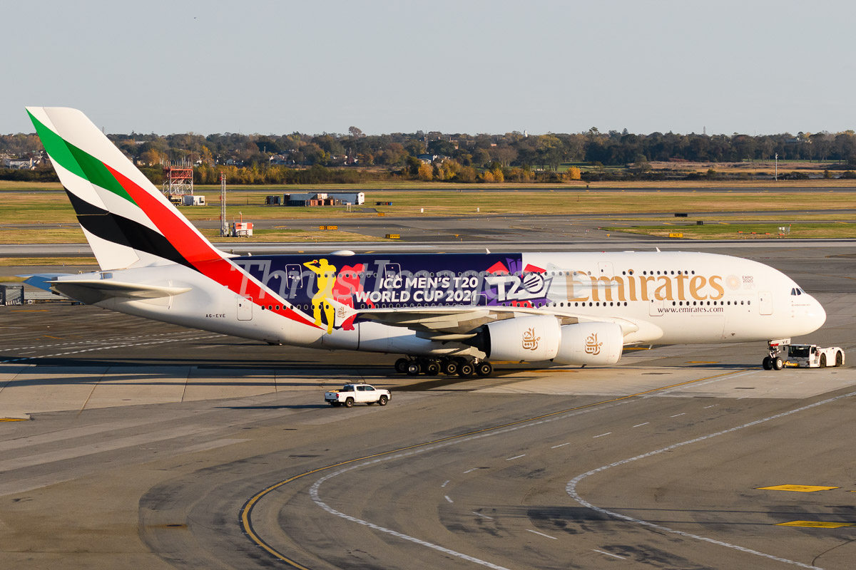 Emirates A6-EVE Airbus A388